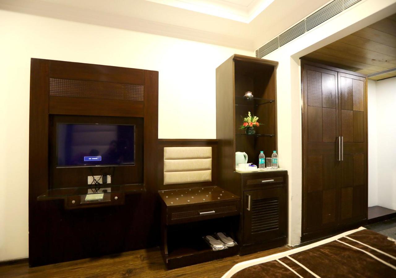 Hotel Pitrashish Pride Igi Intl Airport Delhi Екстер'єр фото