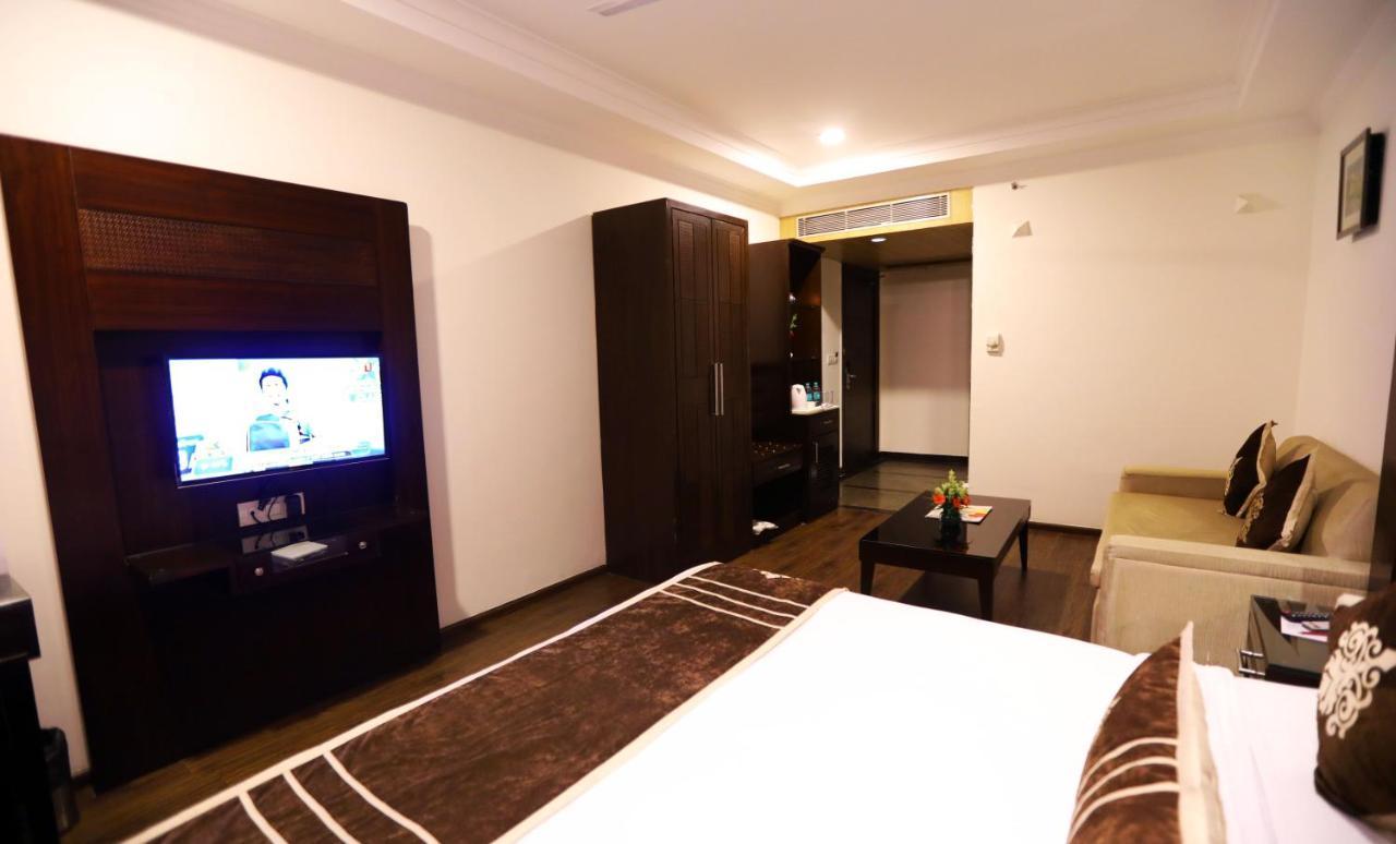 Hotel Pitrashish Pride Igi Intl Airport Delhi Екстер'єр фото