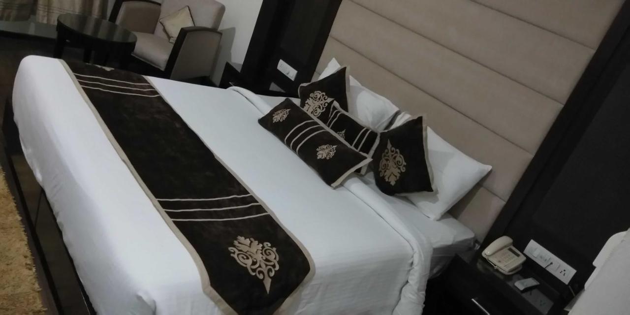 Hotel Pitrashish Pride Igi Intl Airport Delhi Екстер'єр фото